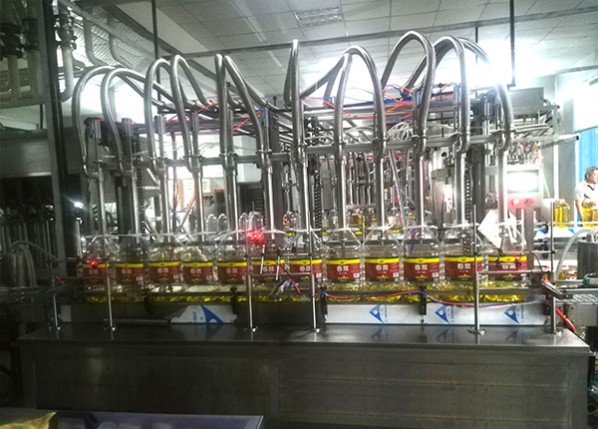 伺服技術(shù)灌裝機